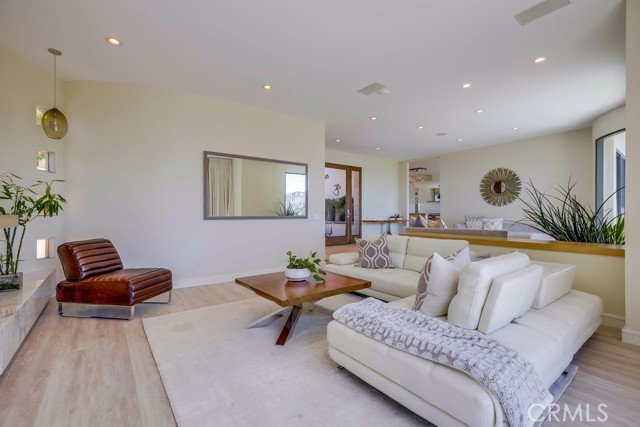 MLS #OC25190899 image #15