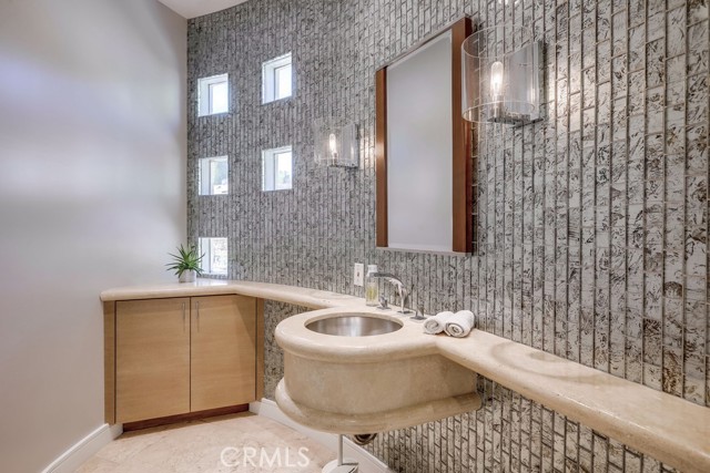 MLS #OC25190899 image #29