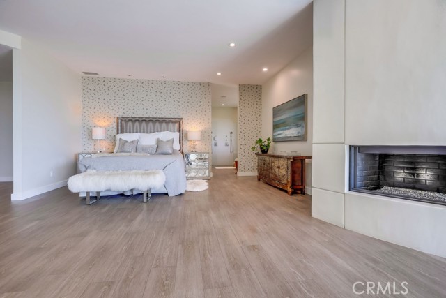 MLS #OC25190899 image #30