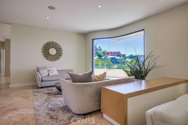 MLS #OC25190899 image #8