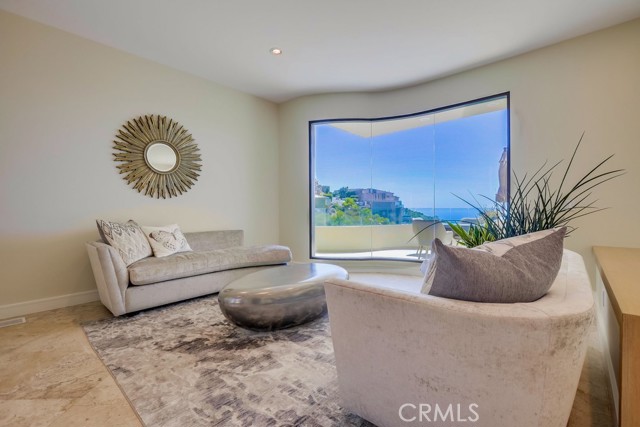 MLS #OC25190899 image #9