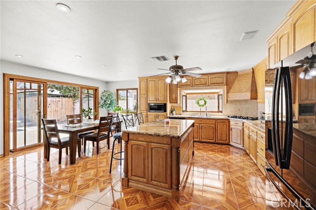 MLS #OC25190905 image #4