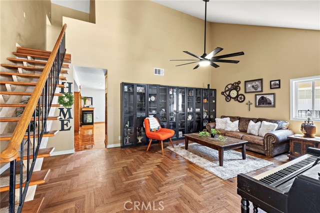 MLS #OC25190905 image #5