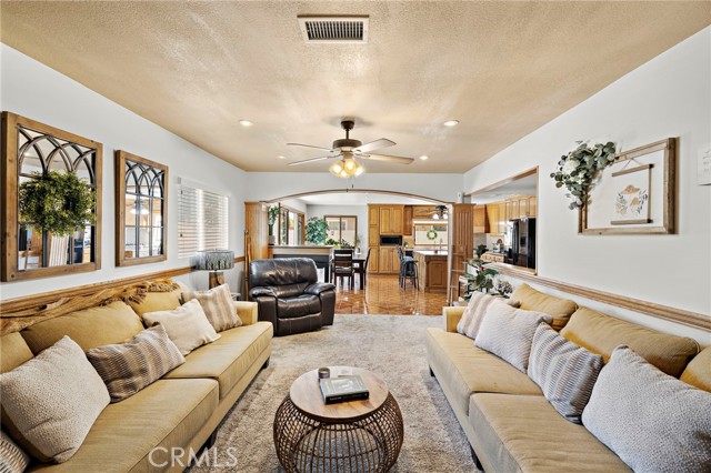 MLS #OC25190905 image #9