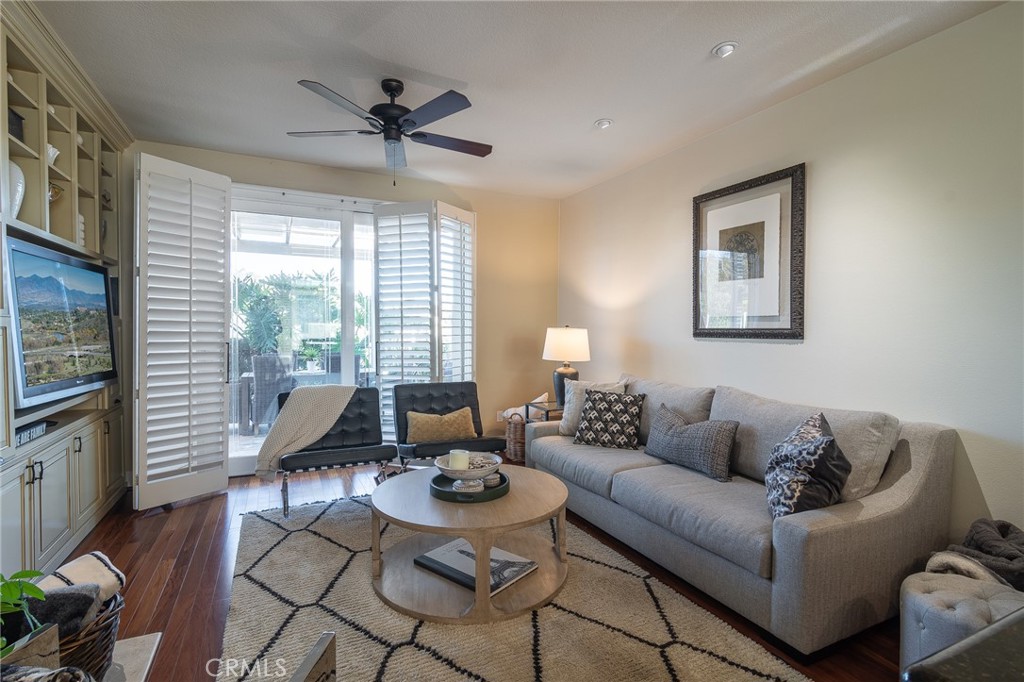 MLS #OC25191024 image #16