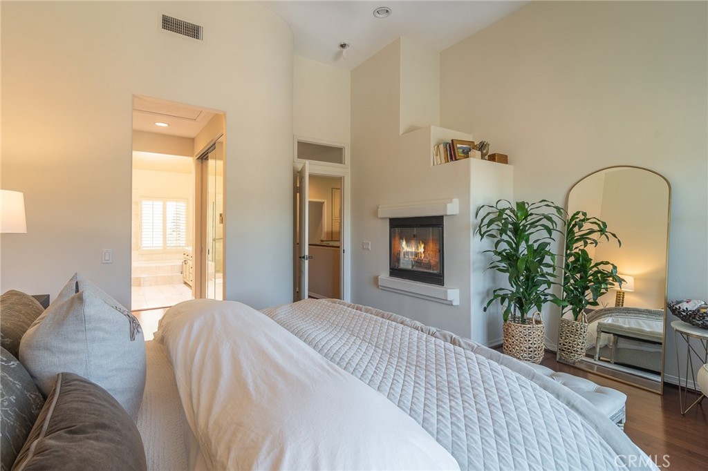 MLS #OC25191024 image #27