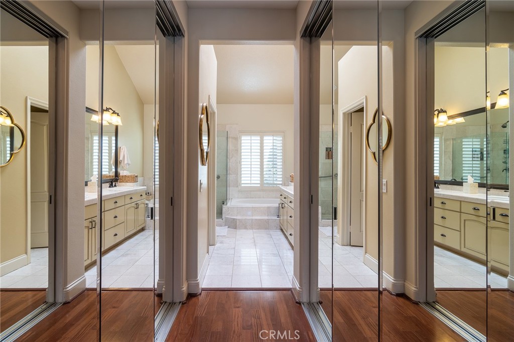 MLS #OC25191024 image #28