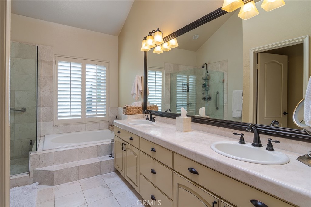 MLS #OC25191024 image #29