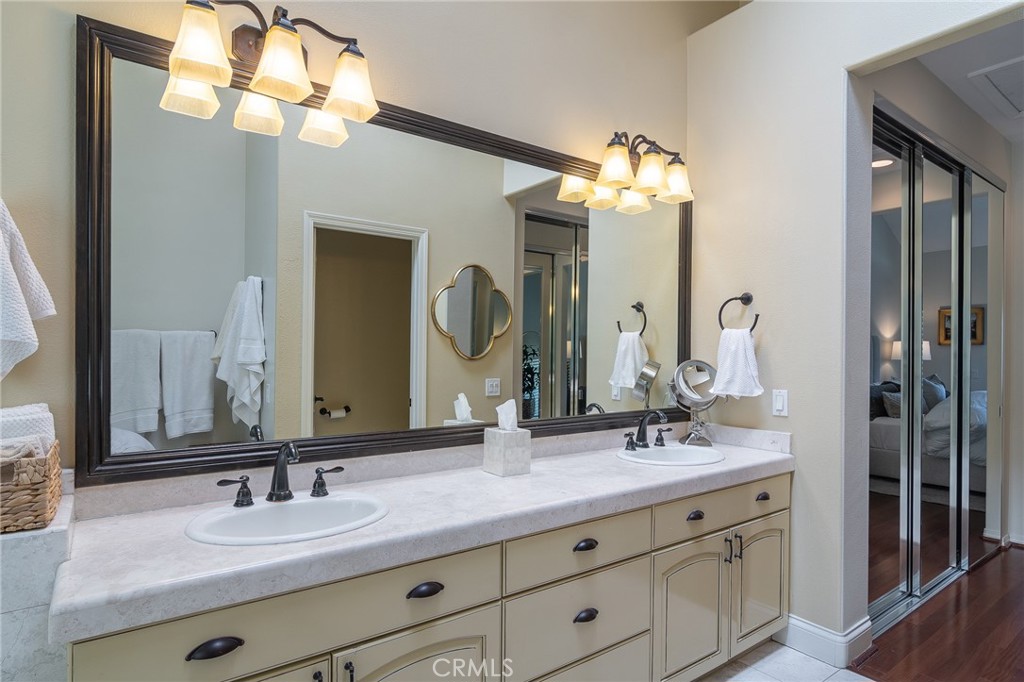 MLS #OC25191024 image #30