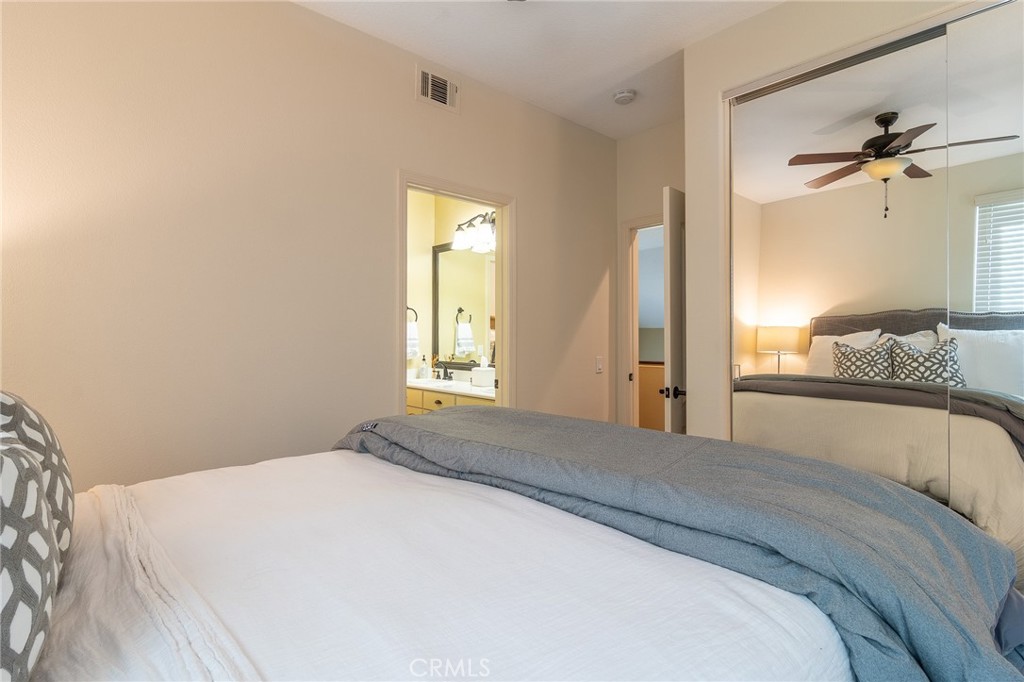 MLS #OC25191024 image #33