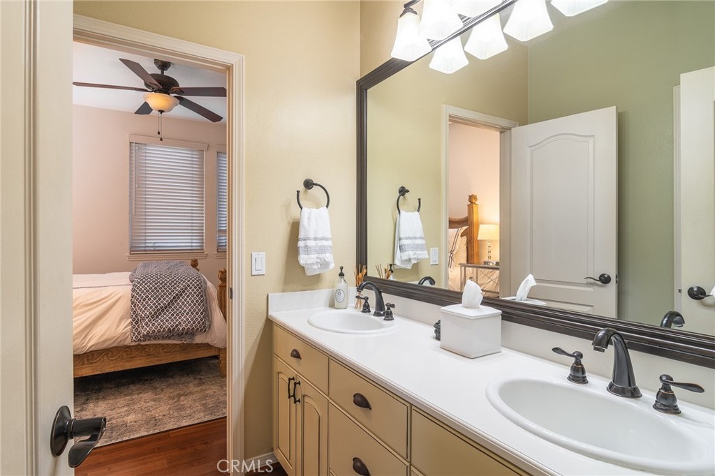 MLS #OC25191024 image #34