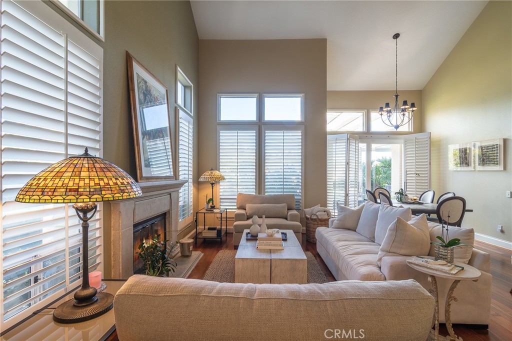 MLS #OC25191024 image #4