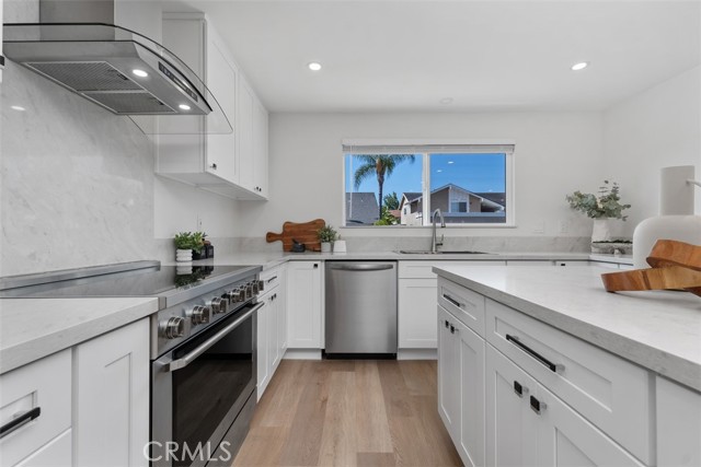 MLS #OC25191100 image #11