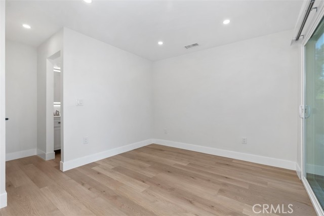 MLS #OC25191100 image #17