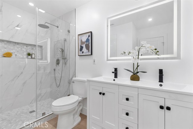 MLS #OC25191100 image #23