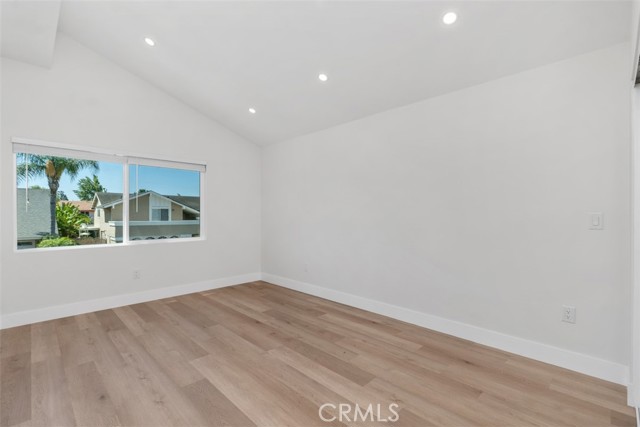 MLS #OC25191100 image #28