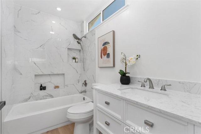 MLS #OC25191100 image #32