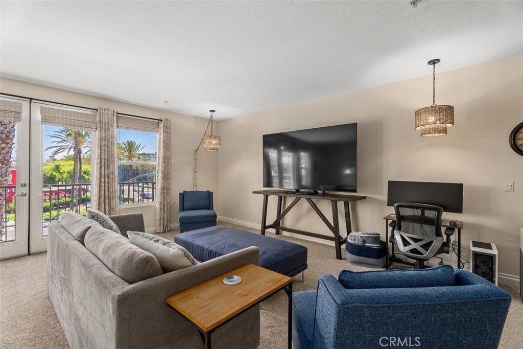 MLS #OC25191102 image #2