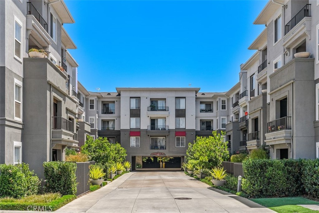 MLS #OC25191102 image #27