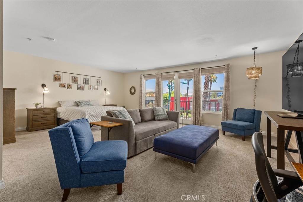 MLS #OC25191102 image #3