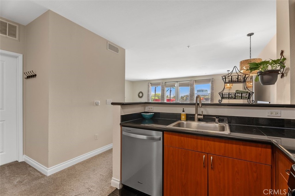 MLS #OC25191102 image #7