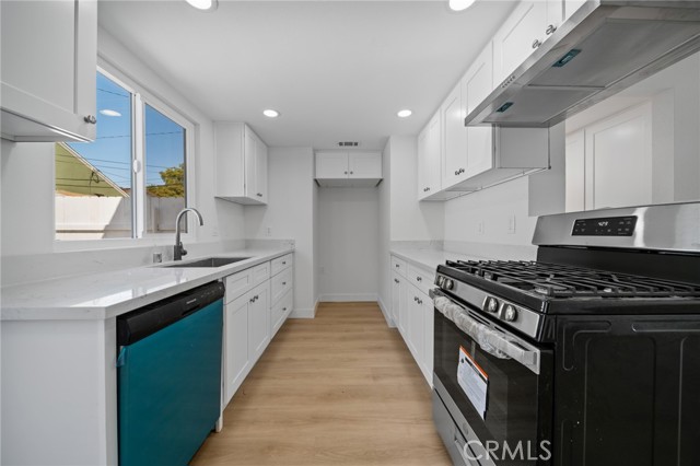 MLS #OC25191108 image #5