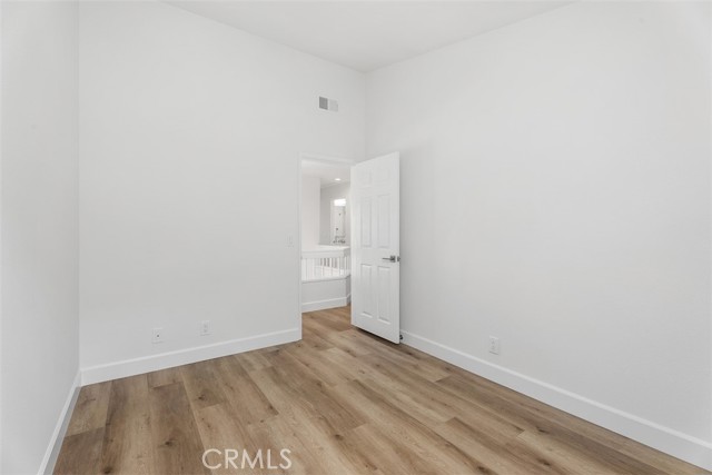 MLS #OC25191173 image #22