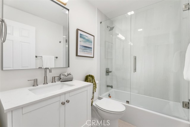 MLS #OC25191173 image #23