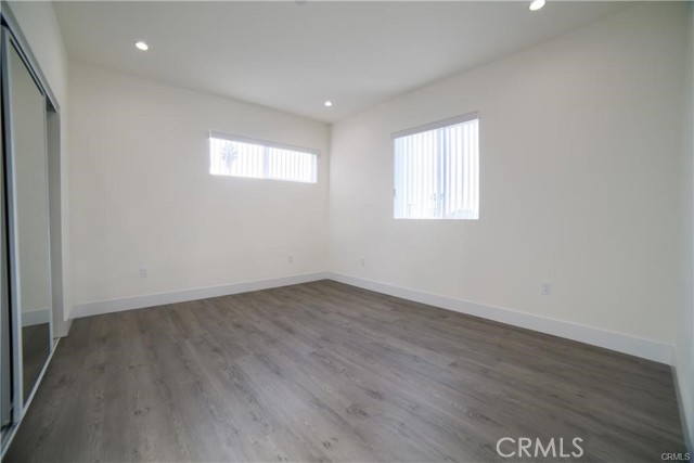 MLS #OC25191319 image #16