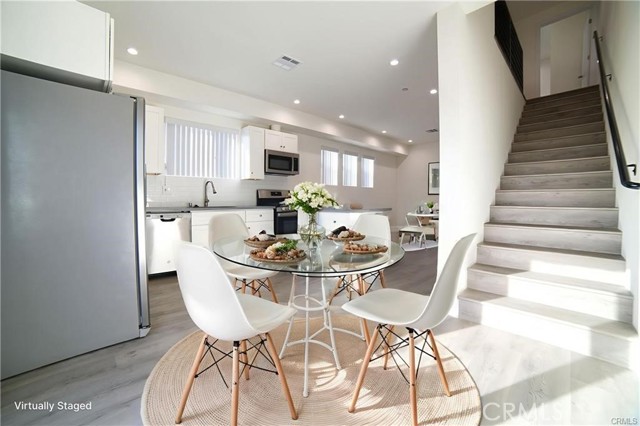 MLS #OC25191319 image #3