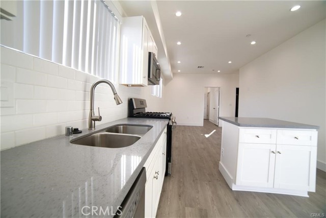 MLS #OC25191319 image #4