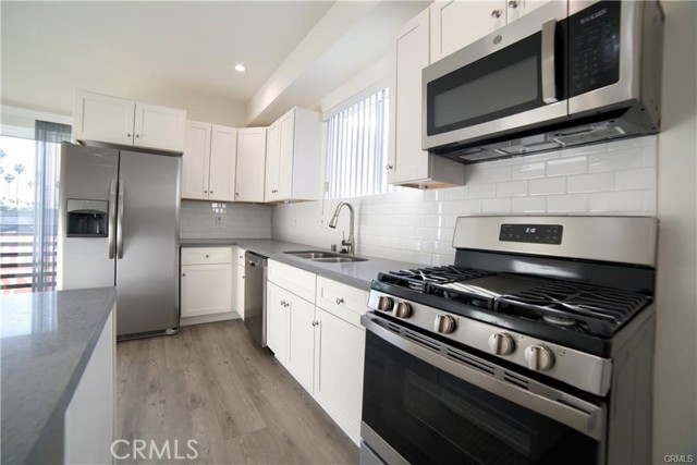 MLS #OC25191319 image #5