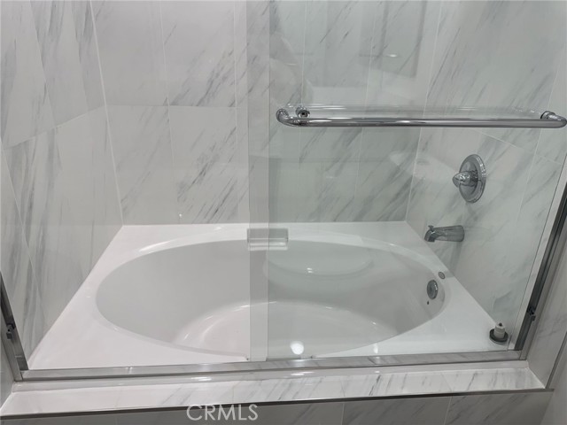 MLS #OC25191325 image #15