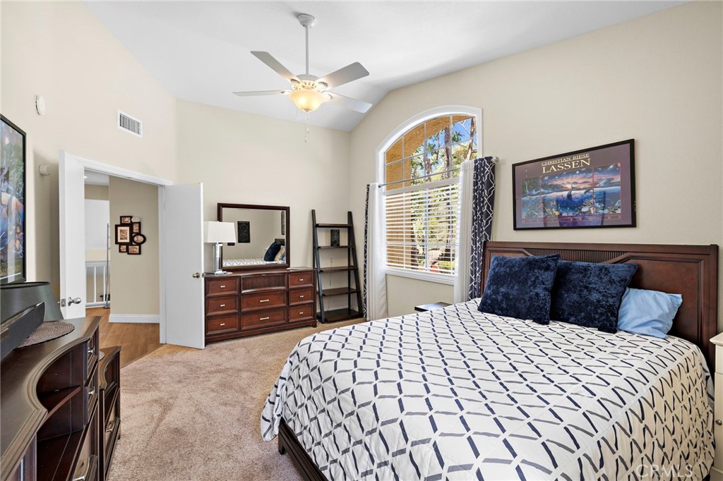 MLS #OC25191368 image #14