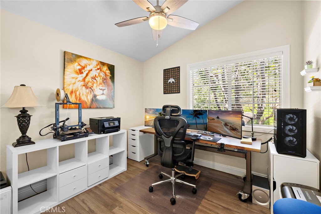 MLS #OC25191368 image #17