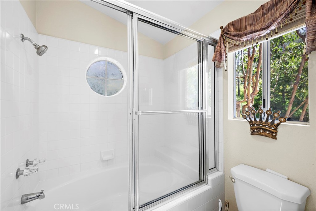 MLS #OC25191368 image #19