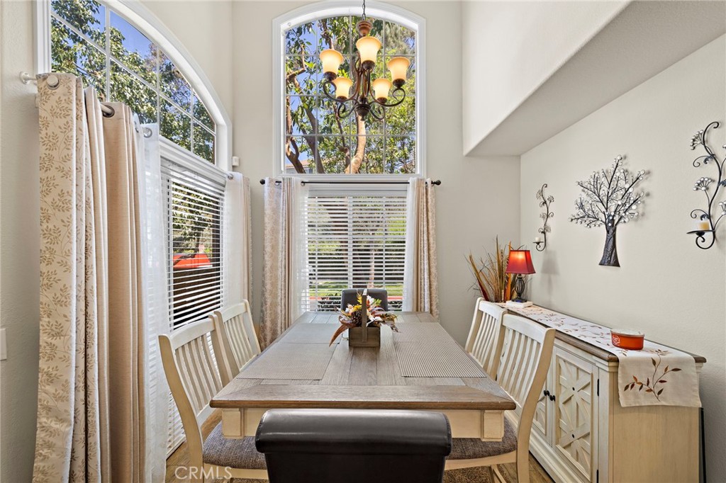 MLS #OC25191368 image #5