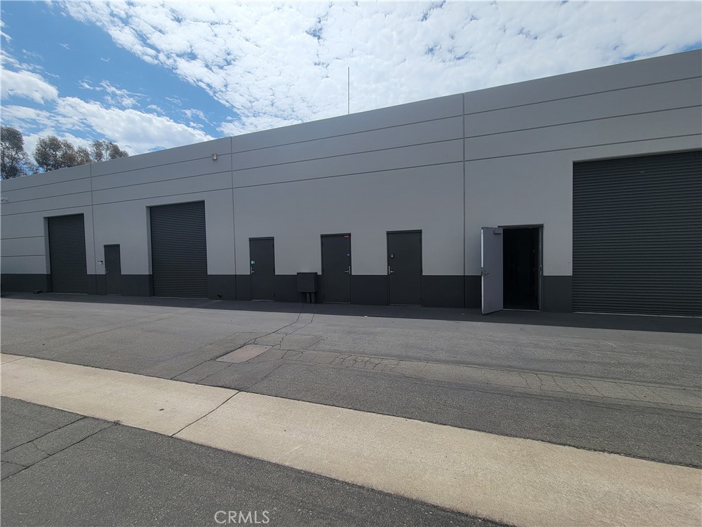 MLS #OC25191383 image #10