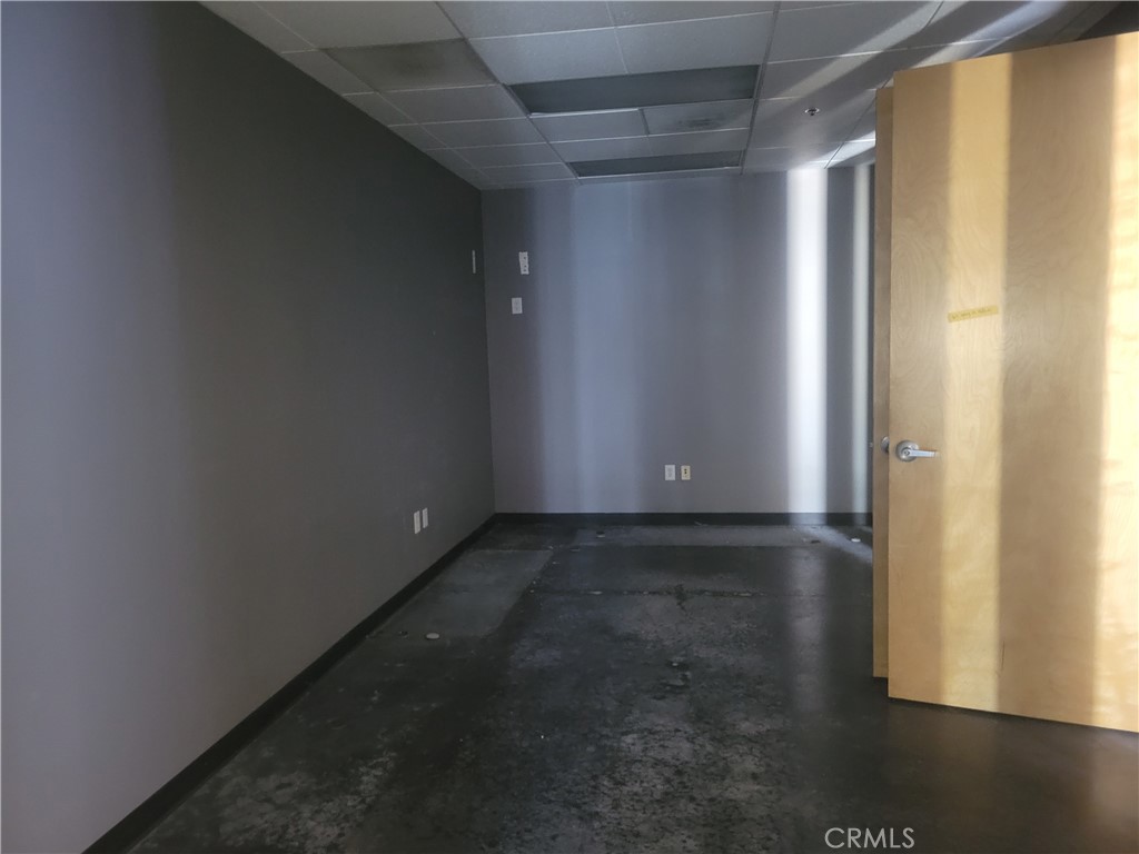 MLS #OC25191383 image #11