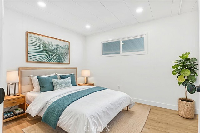 MLS #OC25191654 image #16