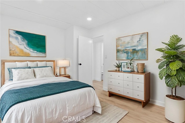 MLS #OC25191654 image #18