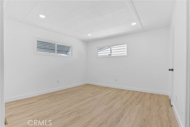 MLS #OC25191654 image #19