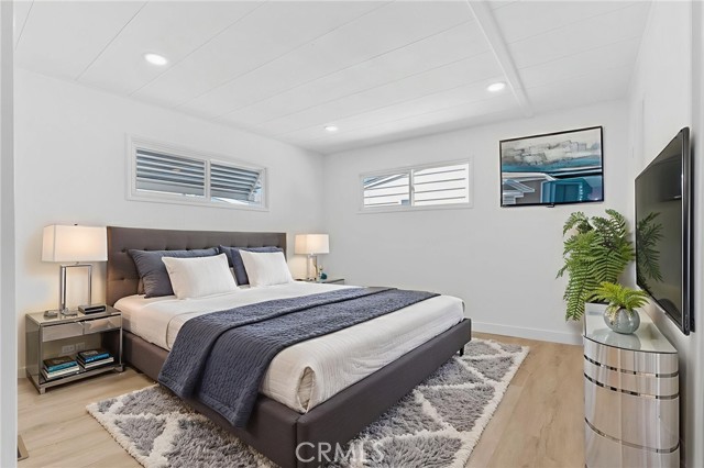 MLS #OC25191654 image #20