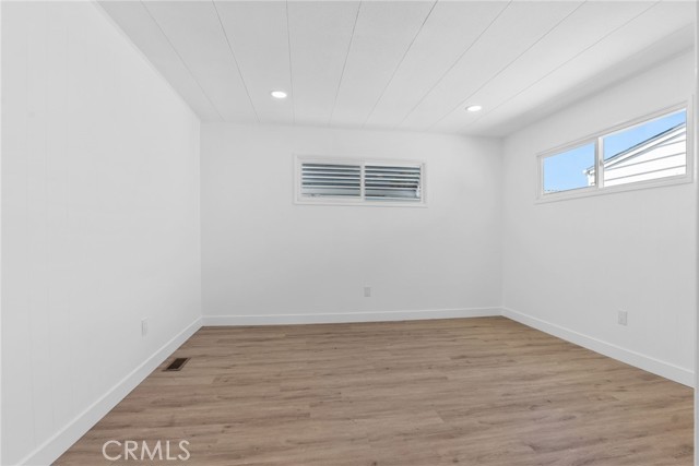 MLS #OC25191654 image #29