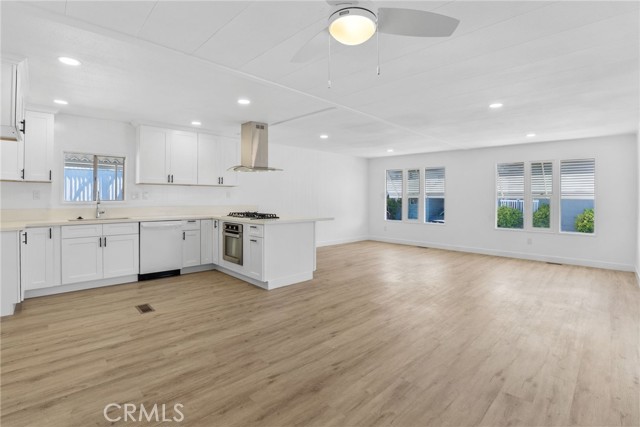 MLS #OC25191654 image #36