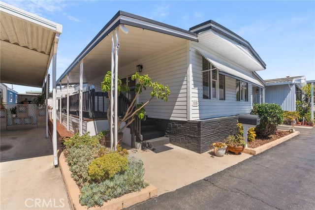 MLS #OC25191654 image #4