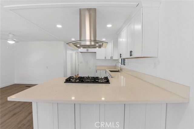 MLS #OC25191654 image #40