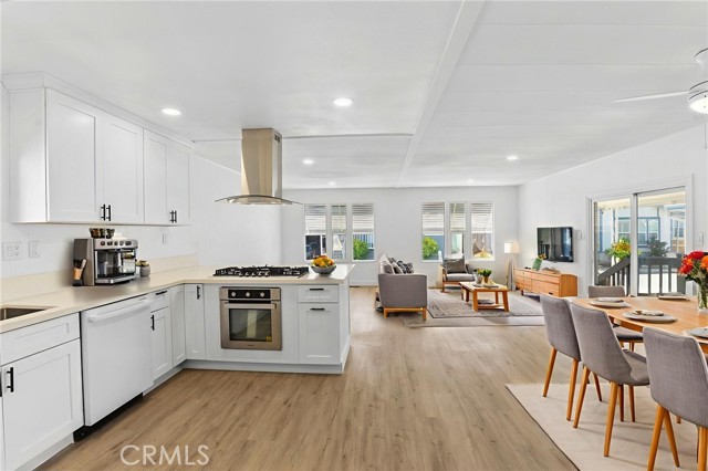 MLS #OC25191654 image #44