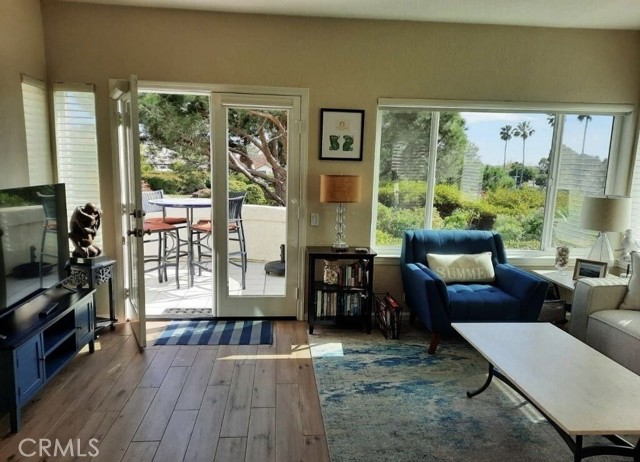 MLS #OC25191747 image #8