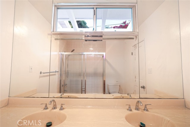 MLS #OC25192003 image #10